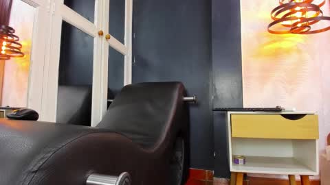 Snapshot of lucian_davi chatting on February 15, 3:17 pm Pirulo online show from February 15, 3:17 pm