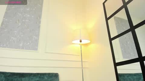Snapshot of lucian_davi chatting on March 8, 9:50 am Pirulo online show from March 8, 9:50 am