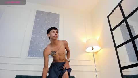 Snapshot of lucian_davi chatting on September 18, 3:54 am Pirulo online show from September 18, 3:54 am