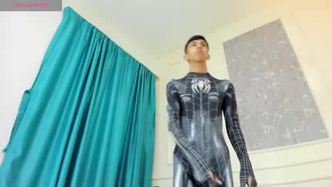 Snapshot of lucian_davi chatting on February 14, 3:15 pm Pirulo online show from February 14, 3:15 pm