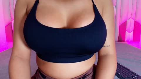 instagram luciana417  online show from September 10, 3:07 am