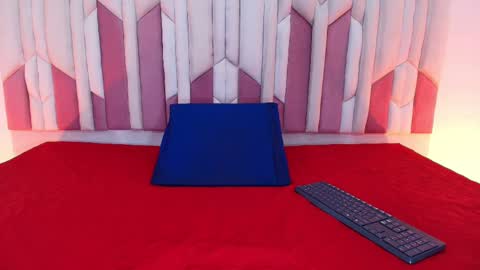 instagram luciana417  online show from September 26, 3:25 am