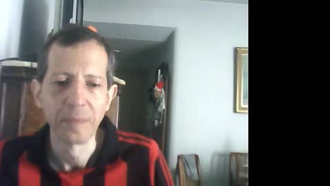 Snapshot of lucianoaxel chatting on January 4, 1:53 pm Luciano online show from January 4, 1:53 pm