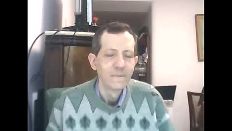 Snapshot of lucianoaxel chatting on October 26, 4:57 am Luciano online show from October 26, 4:57 am