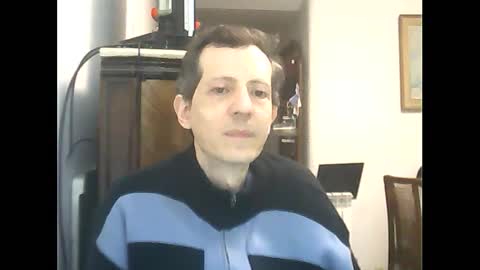 Snapshot of lucianoaxel chatting on October 11, 4:39 am Luciano online show from October 11, 4:39 am