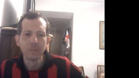 Snapshot of lucianoaxel chatting on January 2, 12:55 am Luciano online show from January 2, 12:55 am