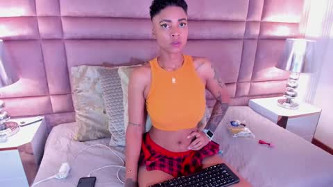  lucia wallace  online show from February 14, 2:50 am