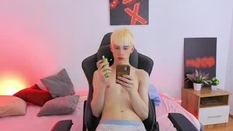 Angelok online show from June 8, 4:57 am