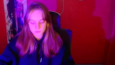 Lucie online show from December 1, 10:30 pm