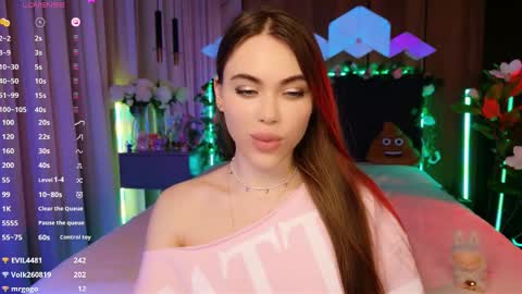 MimiFors online show from December 13, 7:53 pm