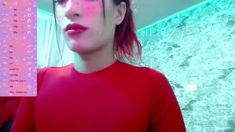 Snapshot of lucii_19 chatting on February 14, 6:51 pm Lucia online show from February 14, 6:51 pm