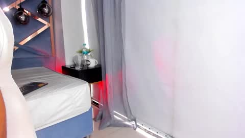 Leo online show from November 28, 3:19 pm