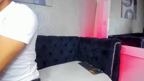 Leo online show from December 15, 11:39 am