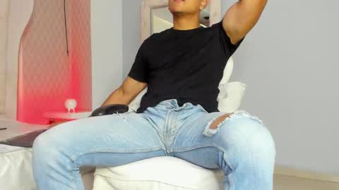 Leo online show from February 15, 11:42 am