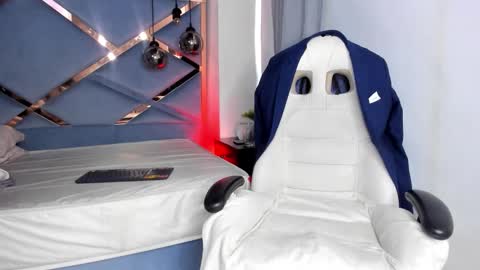 Leo online show from November 27, 3:09 pm