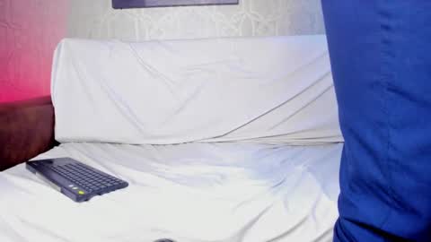 Leo online show from March 8, 5:22 pm