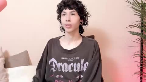 Noor online show from February 19, 1:40 am