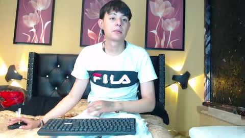 luckk_ online show from May 5, 4:52 am