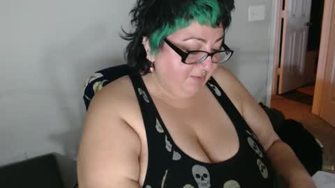 lucklucybbw online show from October 11, 6:40 am