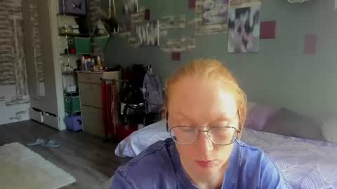 lucky_licky20 online show from June 25, 5:12 am