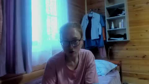 lucky_licky20 online show from July 16, 1:42 am