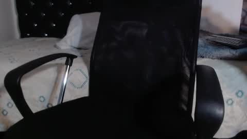 lucky_smith1 online show from January 6, 6:01 pm