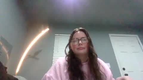 luckygirl96 online show from February 23, 2:47 am