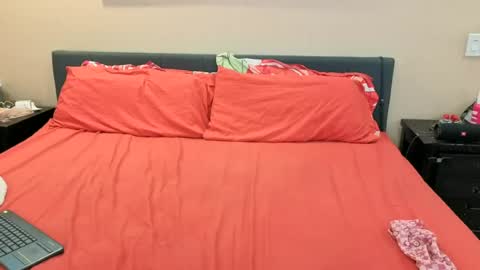 luckylee1992 online show from June 13, 3:06 am