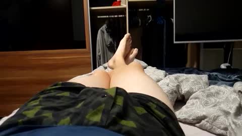 Snapshot of luckyshot91 chatting on September 15, 10:33 pm luckyshot91 online show from September 15, 10:33 pm