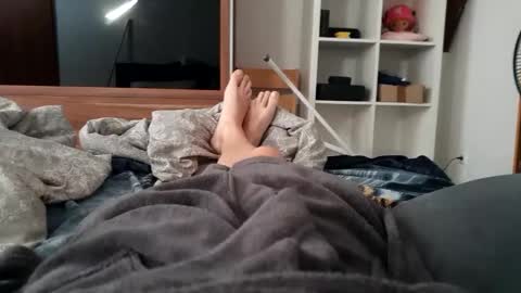 Snapshot of luckyshot91 chatting on October 29, 6:59 am luckyshot91 online show from October 29, 6:59 am