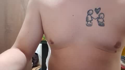 Snapshot of luckyshot91 chatting on February 16, 10:54 pm luckyshot91 online show from February 16, 10:54 pm