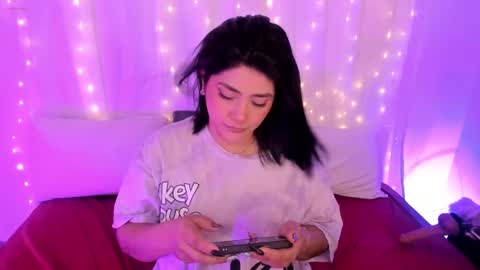 lucy online show from October 18, 3:00 am