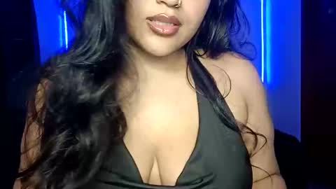 Lucy online show from December 1, 1:25 am