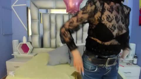  SleepyAbuela online show from November 12, 2:30 pm