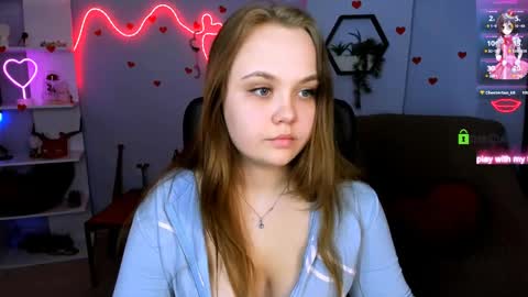 lucy online show from April 29, 2:49 am