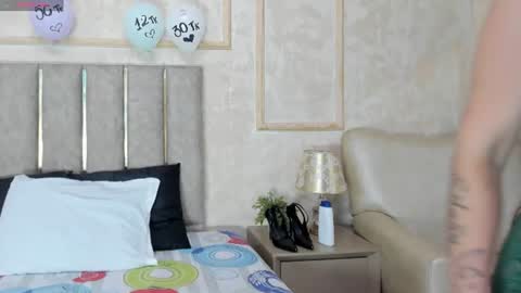 lucycarterr online show from June 10, 3:50 am