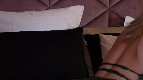 Snapshot of lucylexton chatting on March 6, 2:18 pm Lucy Lexton online show from March 6, 2:18 pm