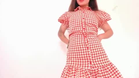lucyportman online show from August 2, 9:05 pm