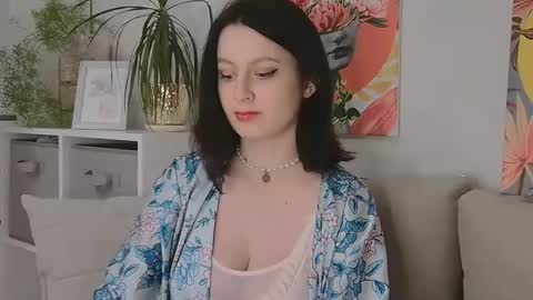 Lucy online show from February 15, 7:06 pm