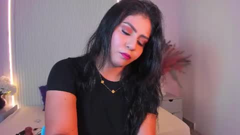 Lucy Wold online show from July 27, 7:33 pm