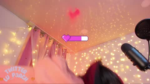 Snapshot of lucyy_peach chatting on January 30, 4:27 am LUCYY FROM HOME  online show from January 30, 4:27 am
