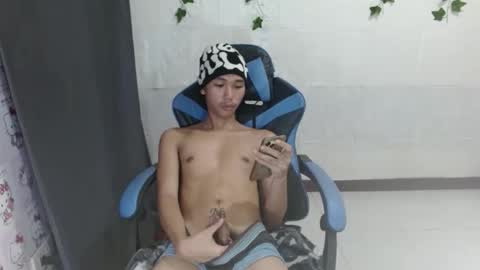 lui_the_fucker online show from November 13, 7:55 am