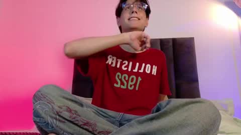 Lui online show from May 21, 3:24 am