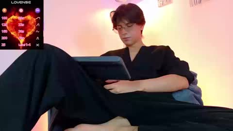 Lui online show from March 20, 4:28 am