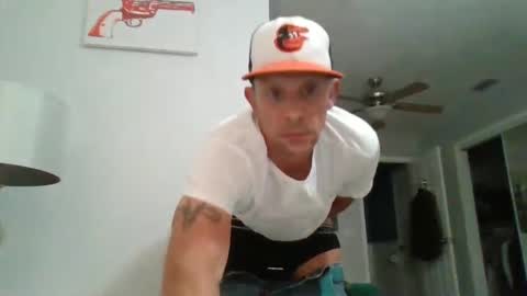 luiggii0904 online show from December 15, 1:24 am