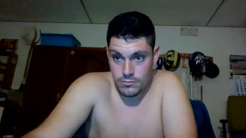 Snapshot of luis2423 chatting on September 11, 10:00 pm A slave to the mistress.. un esclavo para las amas dominantes. online show from September 11, 10:00 pm