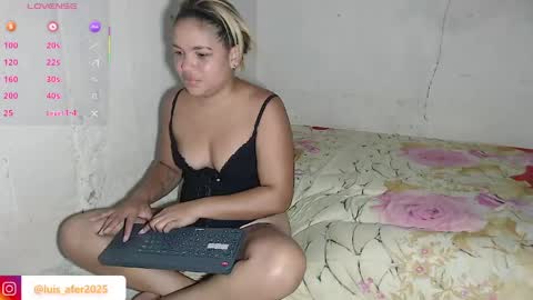 Hot Latina online show from April 14, 2:15 am