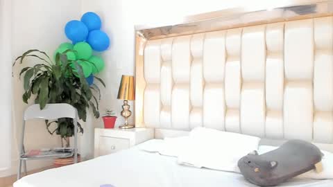       online show from January 14, 12:24 pm