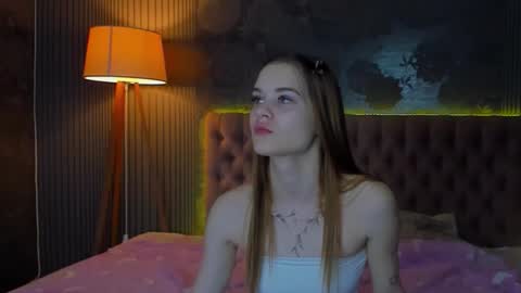 LuisaClover online show from November 23, 2:37 pm