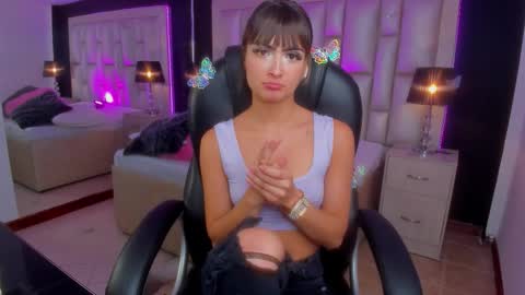 Luisa  online show from February 17, 6:40 pm